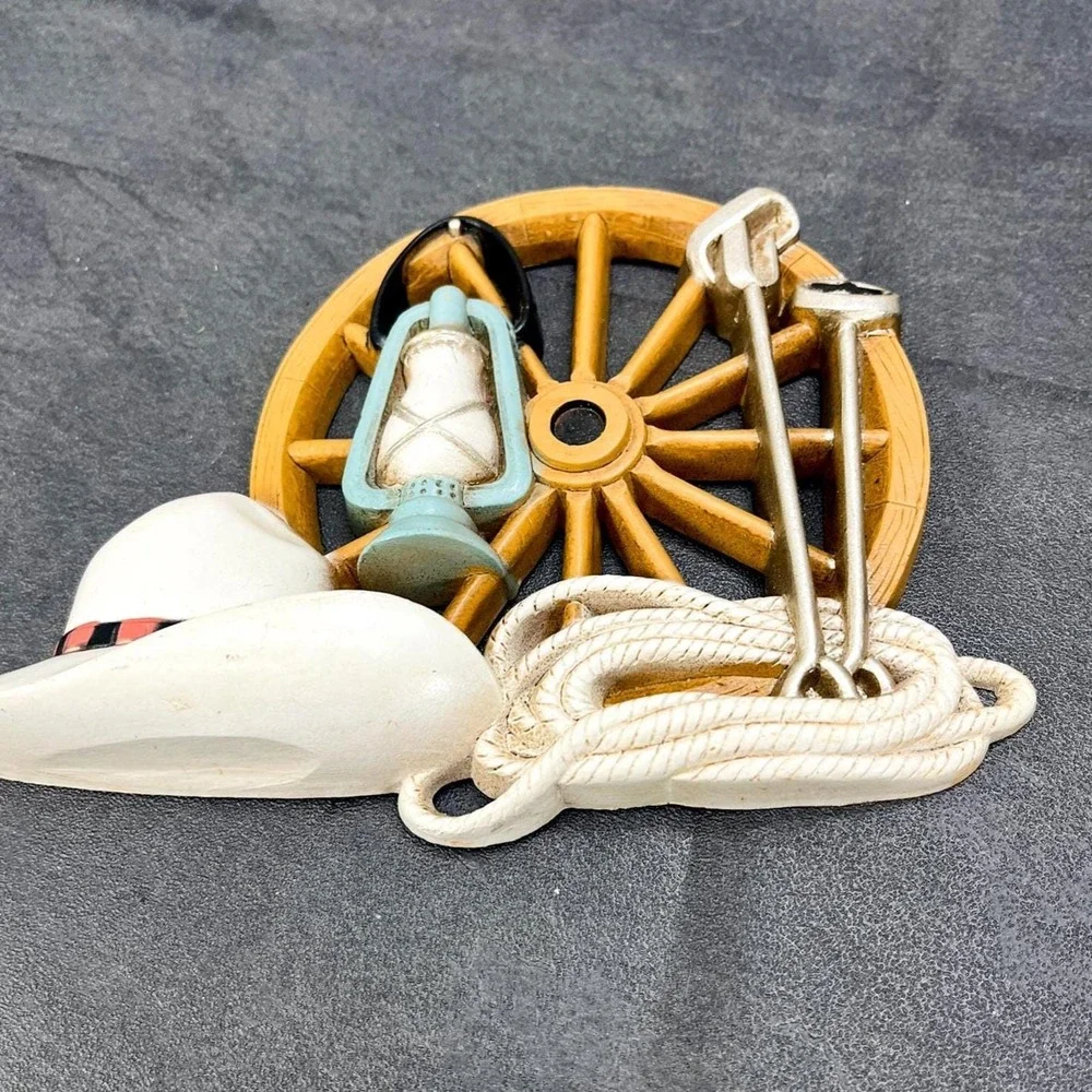 Vintage Burwood Southwestern Wall Decor:‎ Cowboy Hat, Wagon Wheel